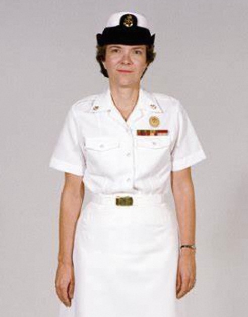 Navy Officer Summer White Uniform: Crisp Elegance for Warmer Days!插图3
