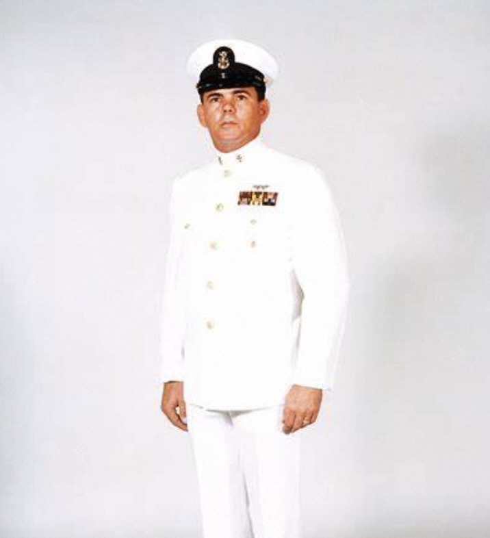 Navy Officer Uniform for Sale: Dress in Military Excellence!插图3