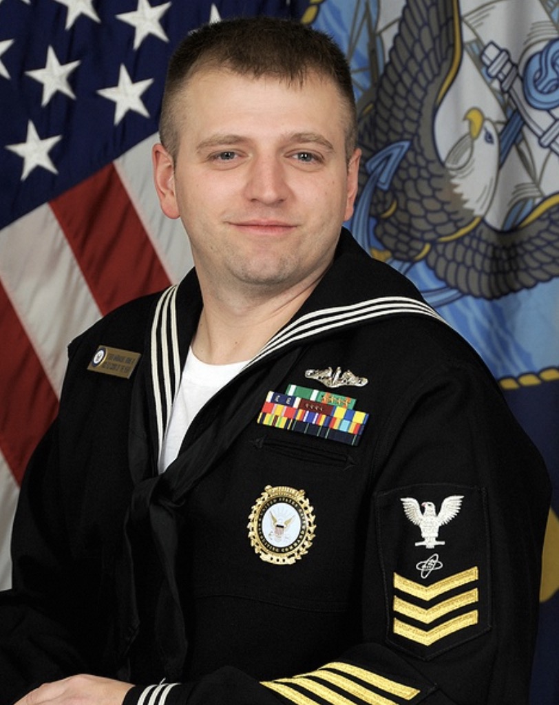 Navy Petty Officer Uniform: Distinctive Pride of the Fleet Unveiled!插图4