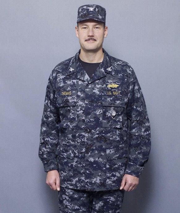 Officer Uniform Navy: Tradition, Honor, and Modern Elegance Combined!插图4