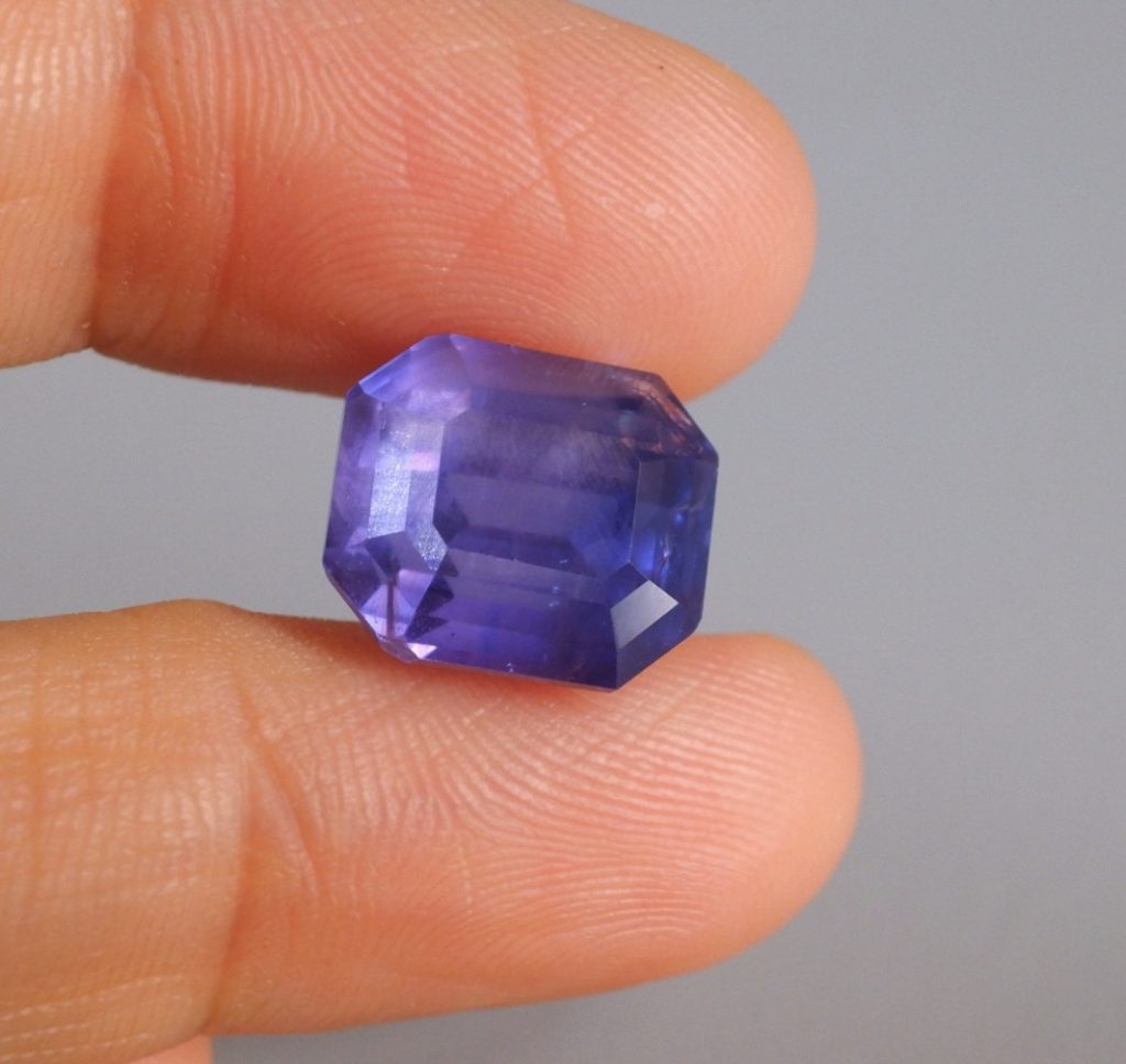 violet blue sapphire