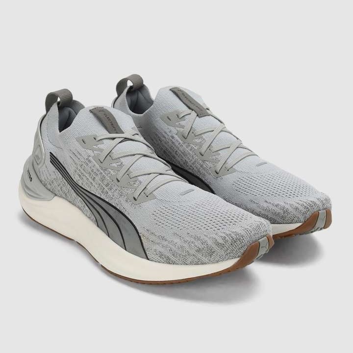 grey sports shoes